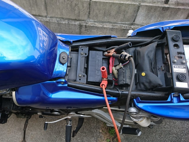 バイクのバッテリー上がりを防ぐ方法と対処法